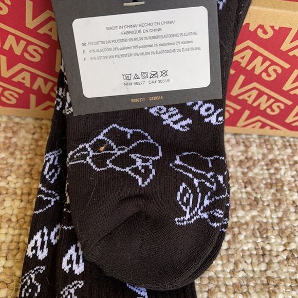 Vans “Off The Wall” socks - Picture 9 of 16